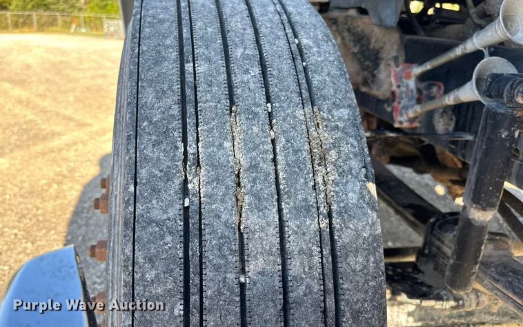 image for item DO2282 2007 Ford F-650 XL dump truck