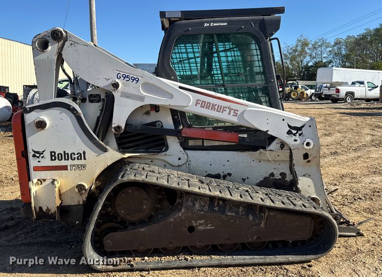 image for item DO2288 2011 Bobcat T750 tracked skid steer loader