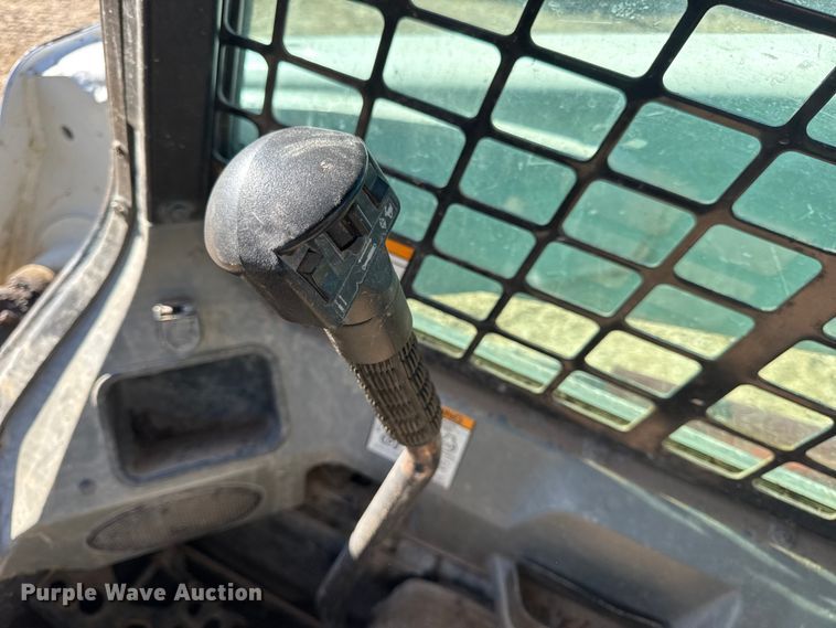 image for item DO2288 2011 Bobcat T750 tracked skid steer loader