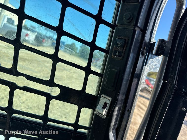 image for item DO2288 2011 Bobcat T750 tracked skid steer loader