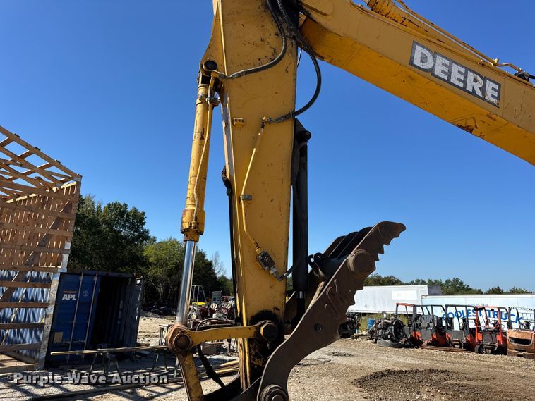 image for item DO2289 2006 John Deere 160C LC excavator