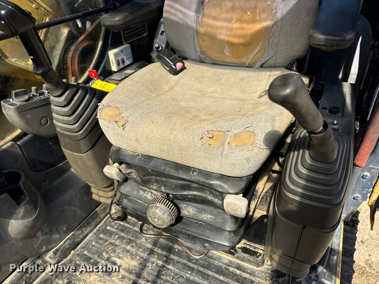 image for item DO2289 2006 John Deere 160C LC excavator