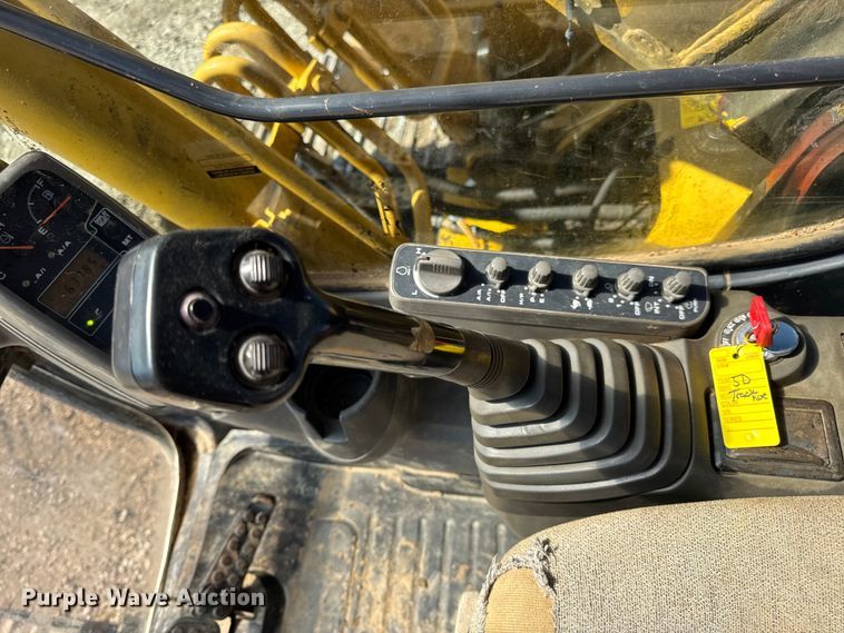 image for item DO2289 2006 John Deere 160C LC excavator