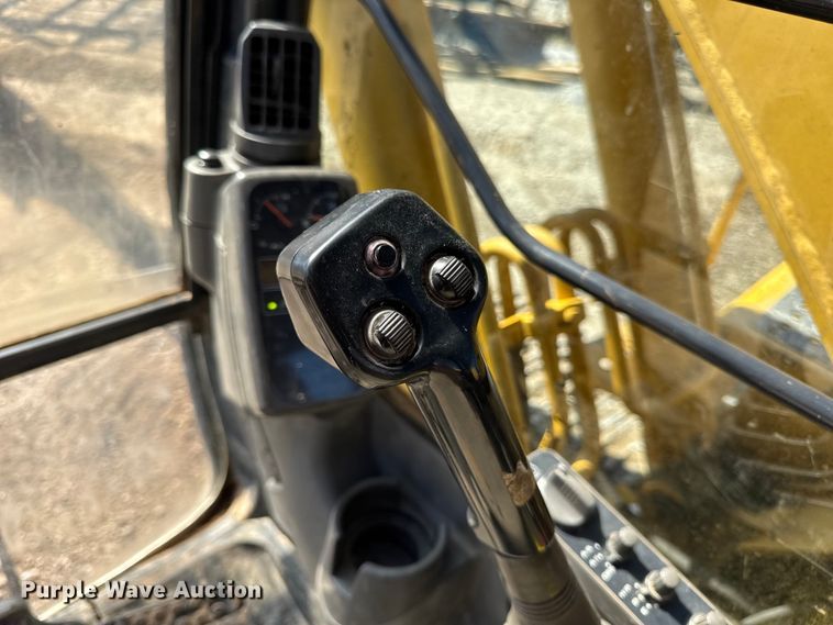 image for item DO2289 2006 John Deere 160C LC excavator