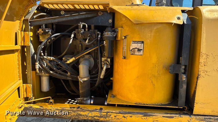image for item DO2289 2006 John Deere 160C LC excavator
