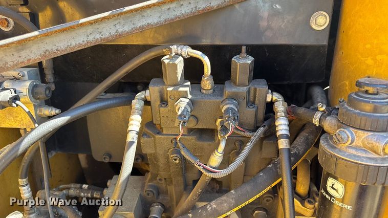 image for item DO2289 2006 John Deere 160C LC excavator