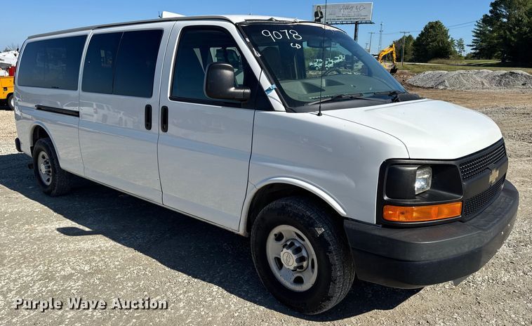 image for item DO2290 2015 Chevrolet Express 3500 van