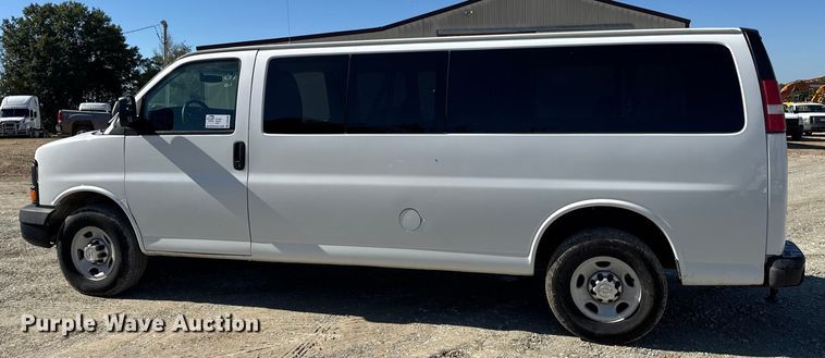 image for item DO2290 2015 Chevrolet Express 3500 van