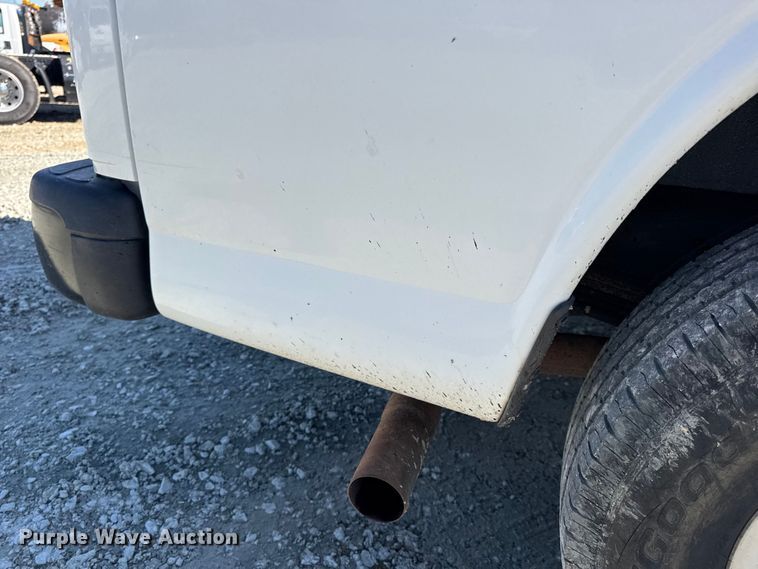 image for item DO2290 2015 Chevrolet Express 3500 van