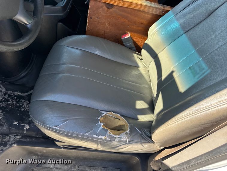 image for item DO2290 2015 Chevrolet Express 3500 van