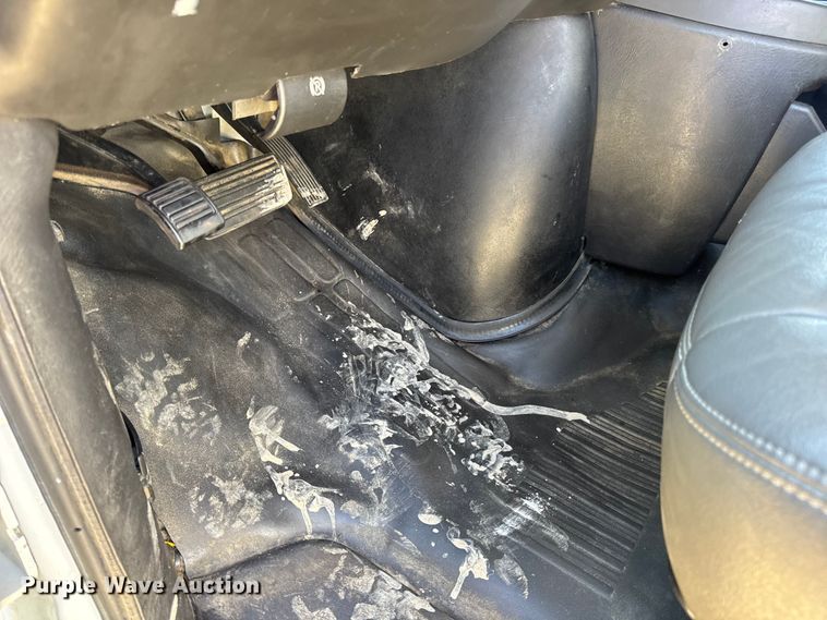 image for item DO2290 2015 Chevrolet Express 3500 van