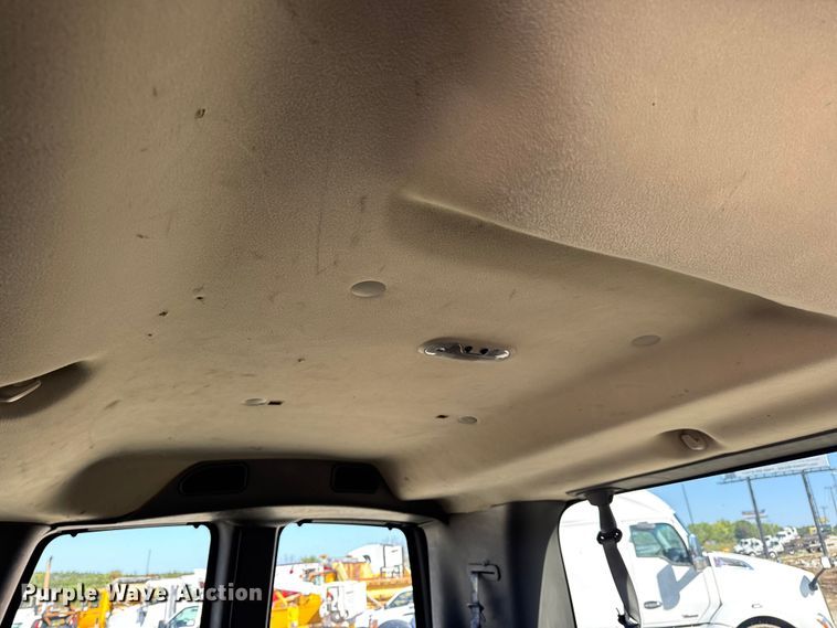 image for item DO2290 2015 Chevrolet Express 3500 van