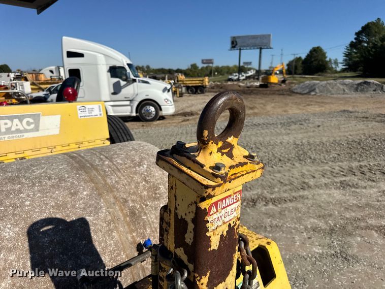 image for item DO2292 Hypac C330B double drum vibratory roller