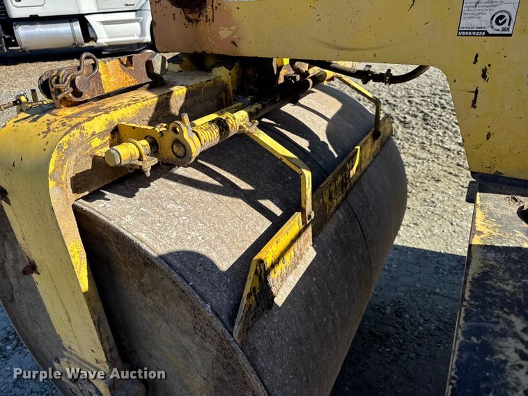 image for item DO2292 Hypac C330B double drum vibratory roller