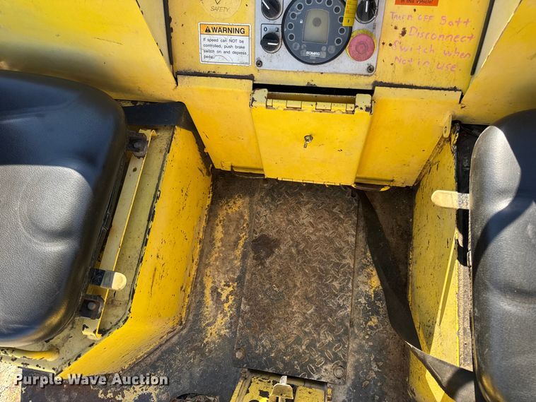 image for item DO2292 Hypac C330B double drum vibratory roller