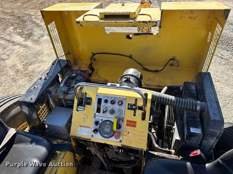 image for item DO2292 Hypac C330B double drum vibratory roller