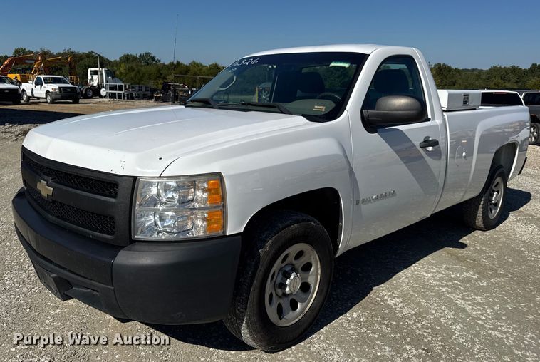 image for item DO2297 2008 Chevrolet Silverado 1500 pickup truck