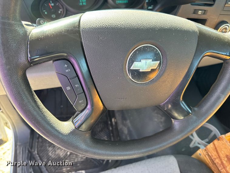 image for item DO2297 2008 Chevrolet Silverado 1500 pickup truck