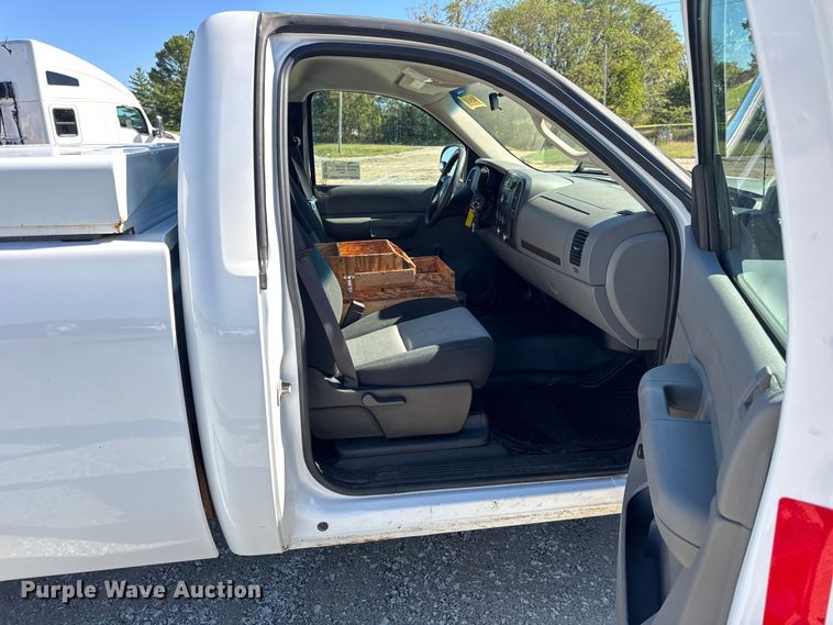 image for item DO2297 2008 Chevrolet Silverado 1500 pickup truck