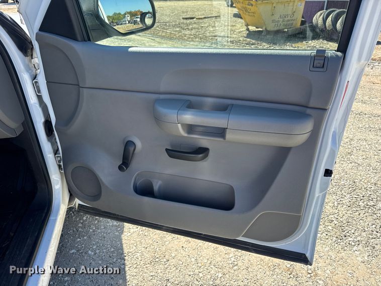 image for item DO2297 2008 Chevrolet Silverado 1500 pickup truck