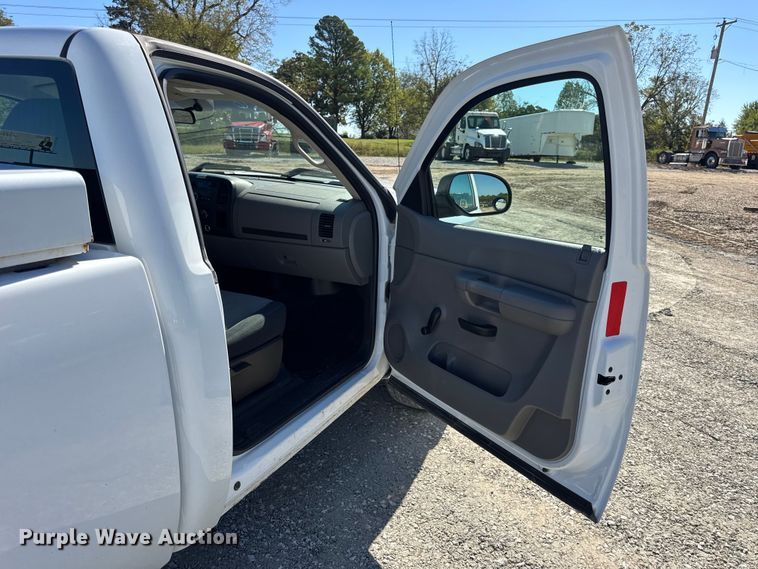 image for item DO2297 2008 Chevrolet Silverado 1500 pickup truck