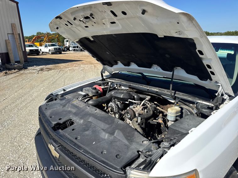 image for item DO2297 2008 Chevrolet Silverado 1500 pickup truck