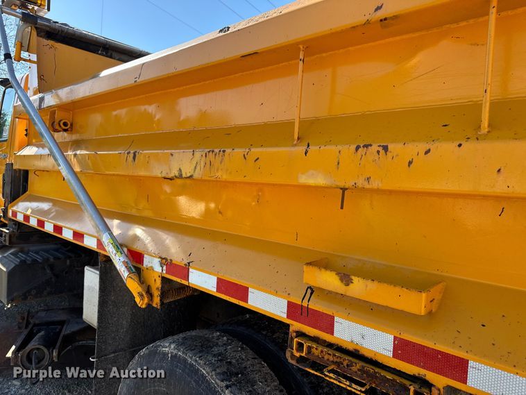 image for item DO2298 2011 International 7500 WorkStar dump truck