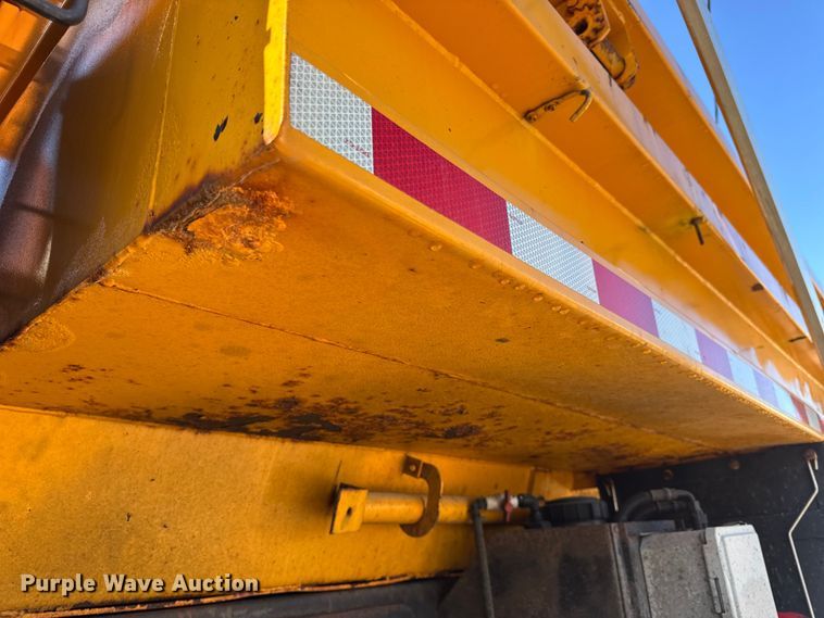 image for item DO2298 2011 International 7500 WorkStar dump truck