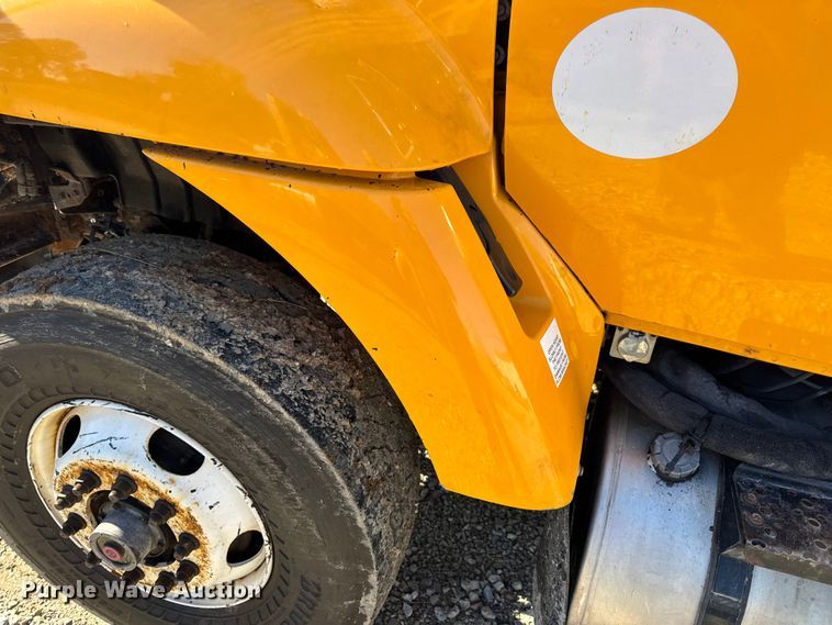 image for item DO2298 2011 International 7500 WorkStar dump truck