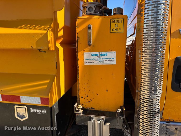 image for item DO2298 2011 International 7500 WorkStar dump truck