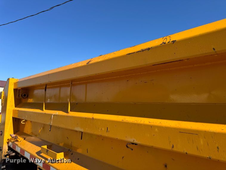 image for item DO2298 2011 International 7500 WorkStar dump truck