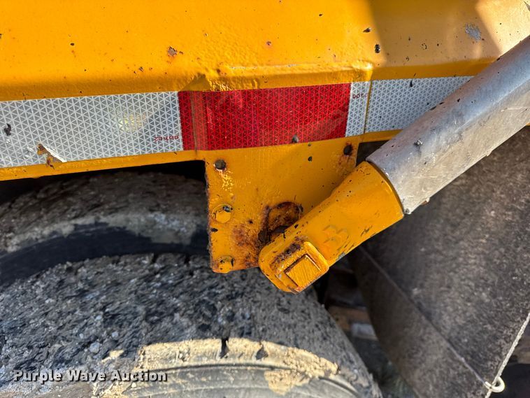 image for item DO2298 2011 International 7500 WorkStar dump truck