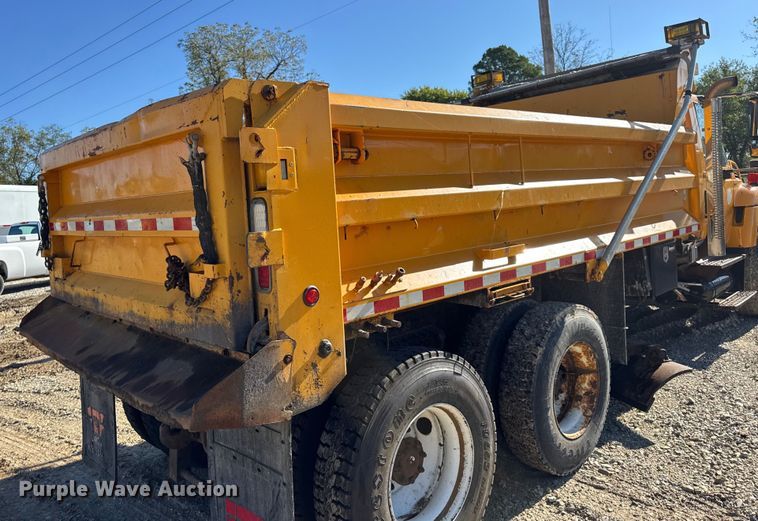 image for item DO2298 2011 International 7500 WorkStar dump truck