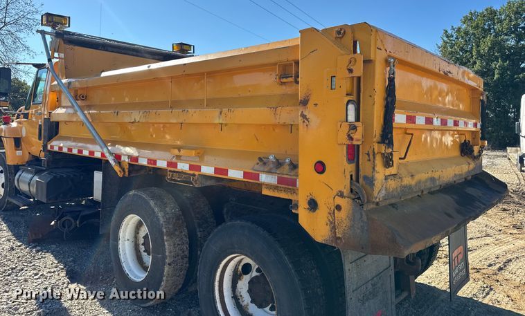 image for item DO2298 2011 International 7500 WorkStar dump truck