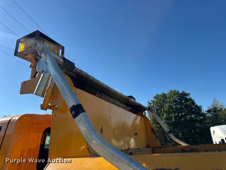 image for item DO2298 2011 International 7500 WorkStar dump truck