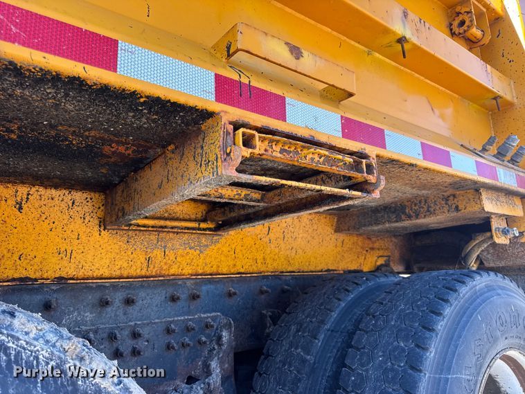 image for item DO2298 2011 International 7500 WorkStar dump truck