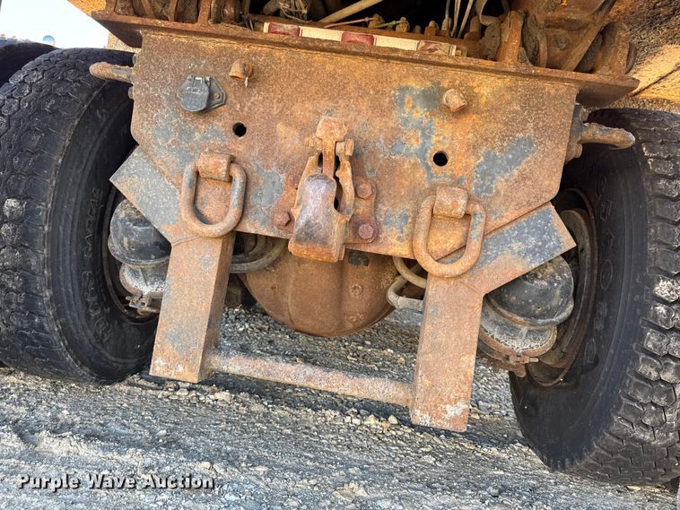 image for item DO2298 2011 International 7500 WorkStar dump truck