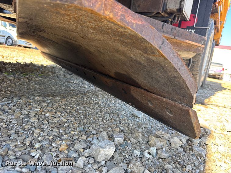 image for item DO2298 2011 International 7500 WorkStar dump truck