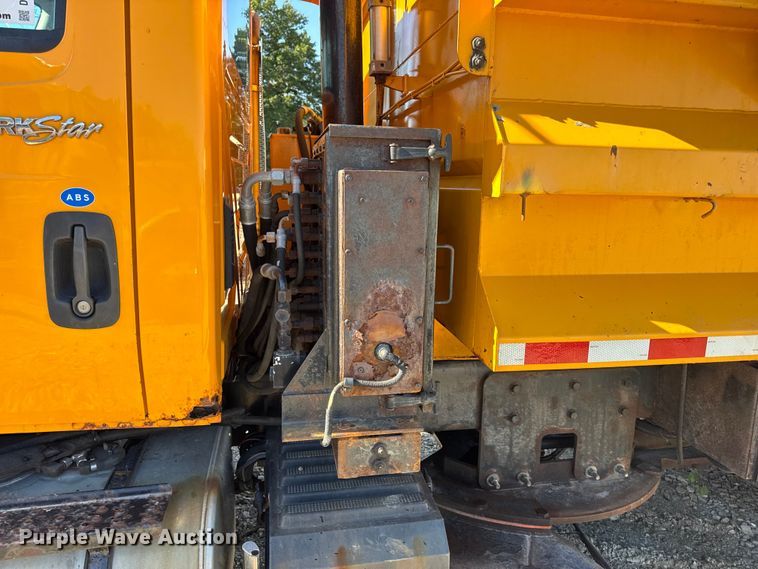 image for item DO2298 2011 International 7500 WorkStar dump truck