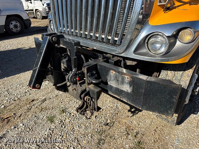 image for item DO2298 2011 International 7500 WorkStar dump truck