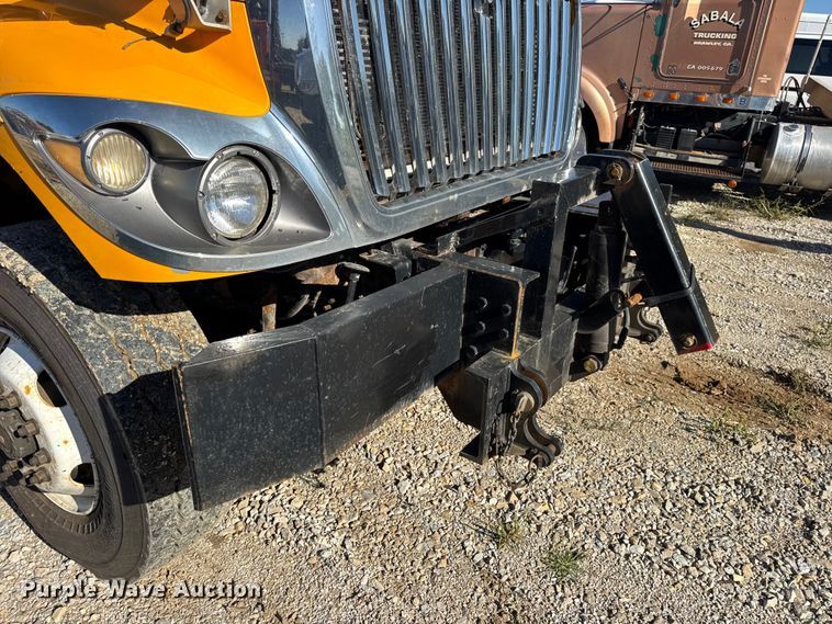 image for item DO2298 2011 International 7500 WorkStar dump truck