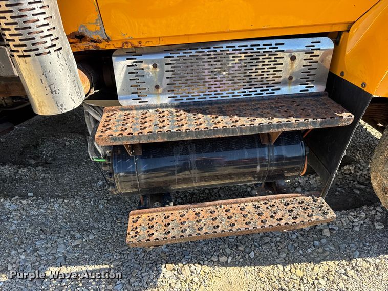 image for item DO2298 2011 International 7500 WorkStar dump truck