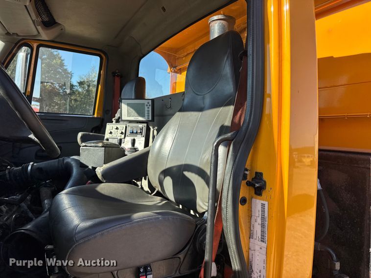 image for item DO2298 2011 International 7500 WorkStar dump truck