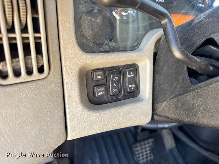 image for item DO2298 2011 International 7500 WorkStar dump truck