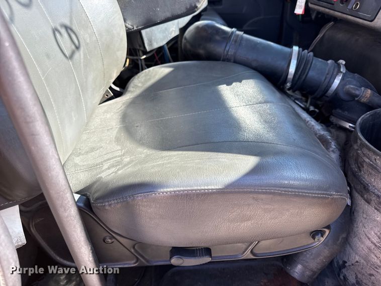 image for item DO2298 2011 International 7500 WorkStar dump truck