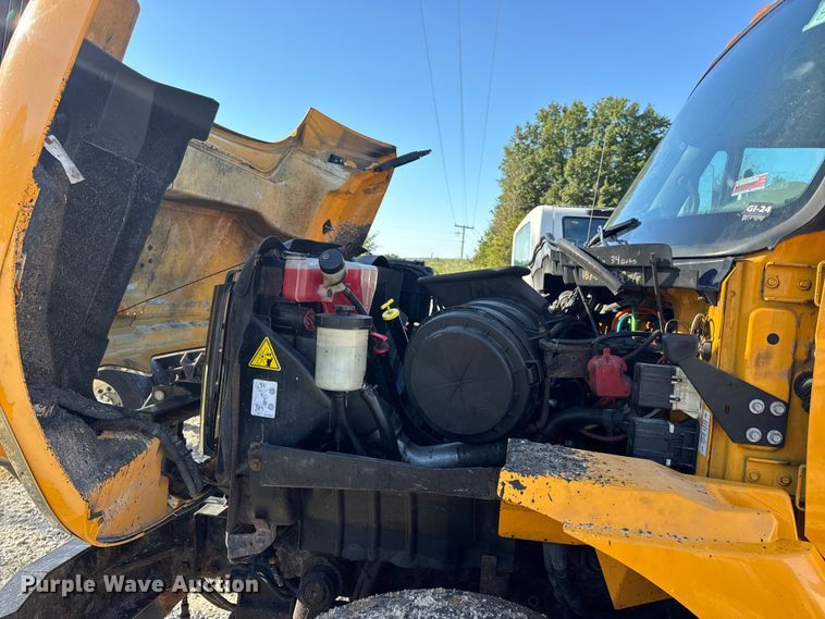 image for item DO2298 2011 International 7500 WorkStar dump truck