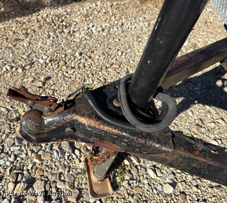 image for item DO2299 1999 Doolittle enclosed cargo trailer