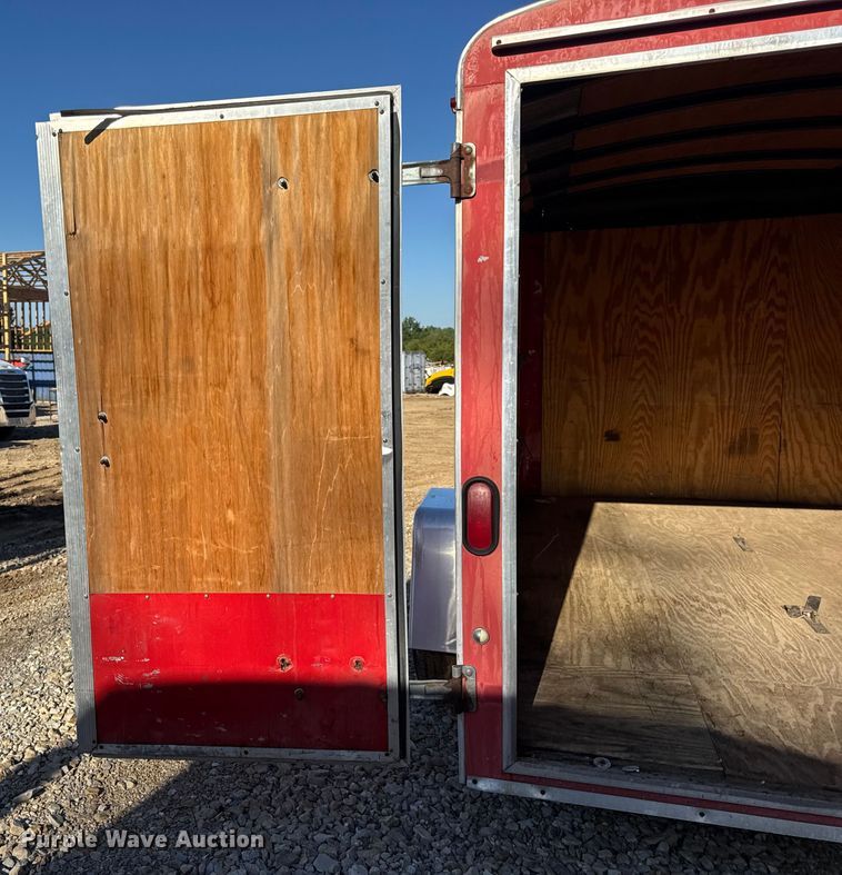 image for item DO2299 1999 Doolittle enclosed cargo trailer