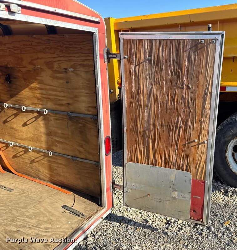 image for item DO2299 1999 Doolittle enclosed cargo trailer