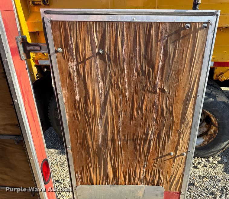 image for item DO2299 1999 Doolittle enclosed cargo trailer